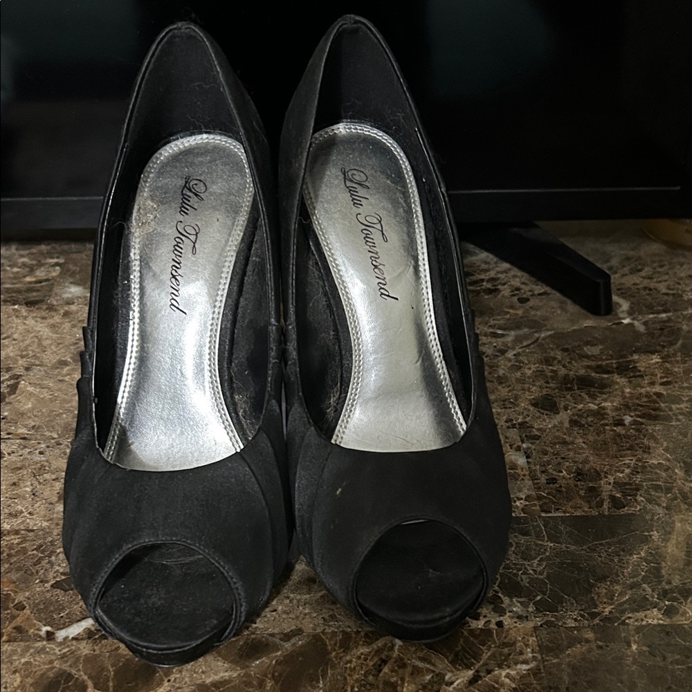 Lulu Townsend Black Peep Toe Heels